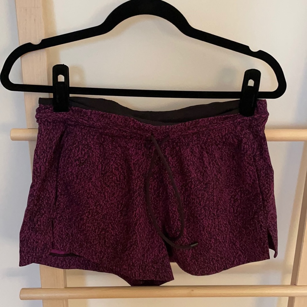 lululemon marbled shorts